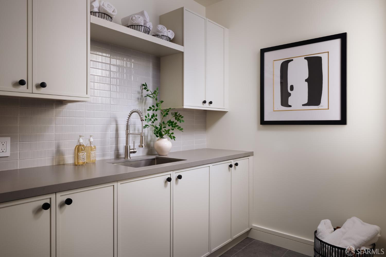 Detail Gallery Image 17 of 37 For 10 5th Ave, San Francisco,  CA 94118 - 7 Beds | 4/2 Baths