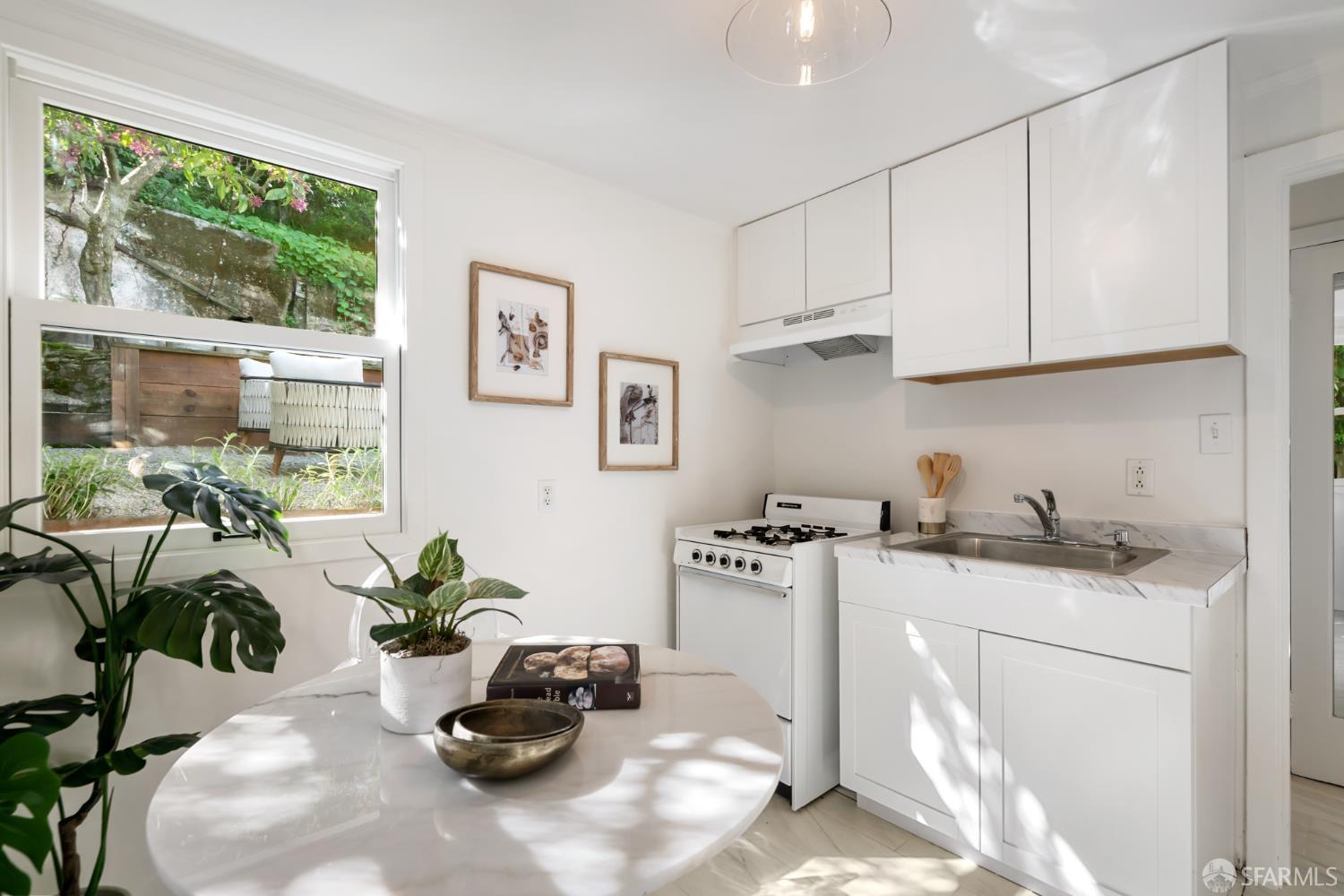 Detail Gallery Image 36 of 44 For 728 Castro St, San Francisco,  CA 94114 - 2 Beds | 2 Baths