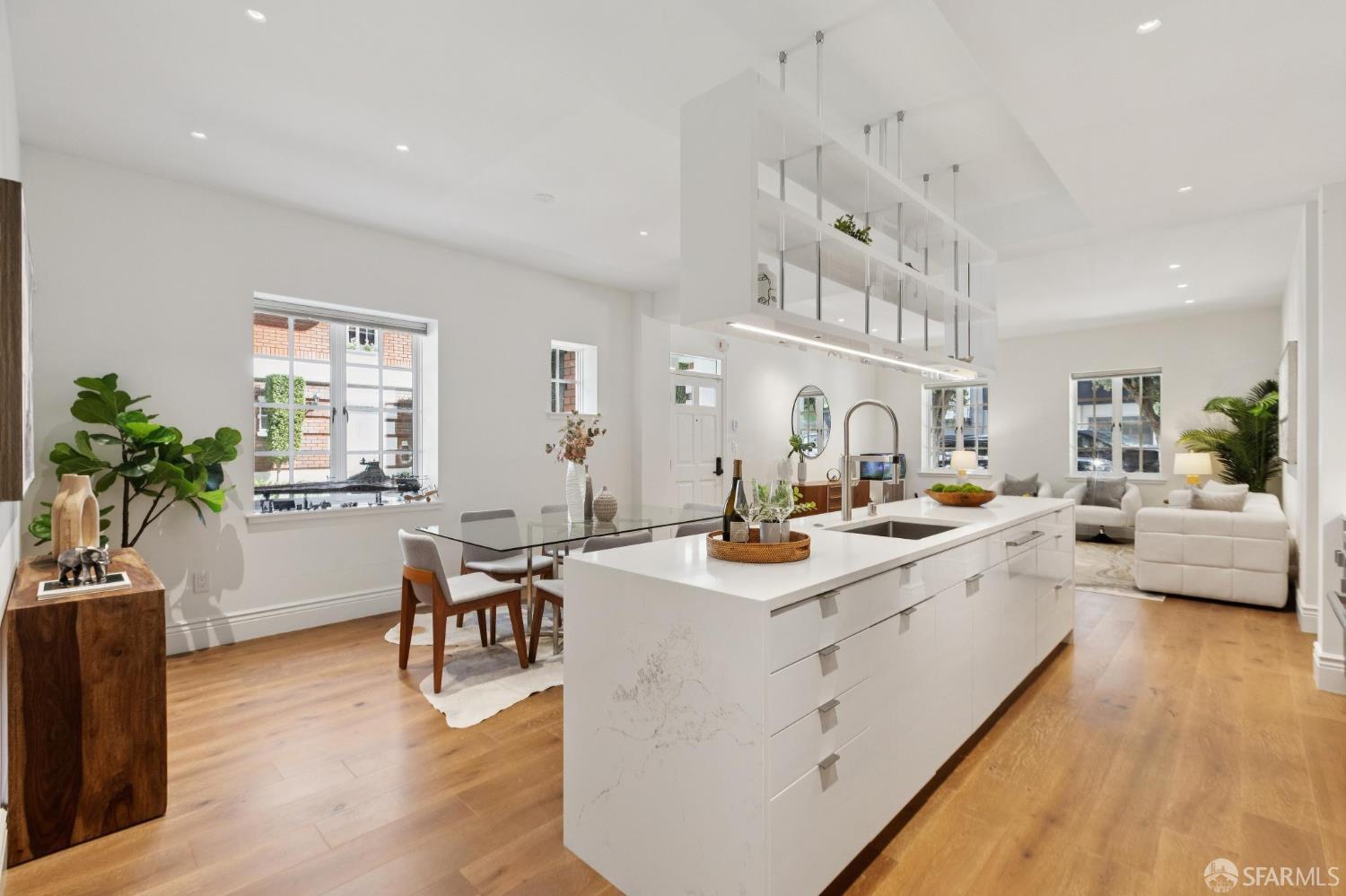 Detail Gallery Image 11 of 42 For 1830 Jackson St #I,  San Francisco,  CA 94109 - 2 Beds | 2 Baths