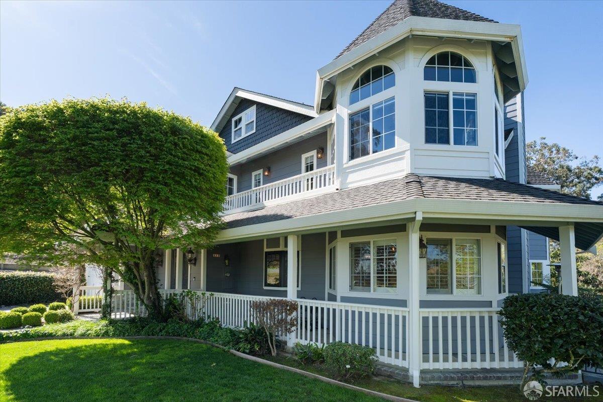 Detail Gallery Image 6 of 95 For 648 Vine Hill Way, Martinez,  CA 94553 - 4 Beds | 4/1 Baths