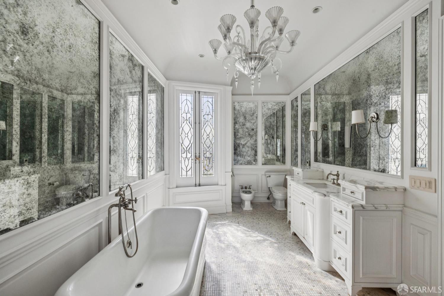 Detail Gallery Image 43 of 98 For 2336 Broadway St, San Francisco,  CA 94115 - 6 Beds | 6/1 Baths