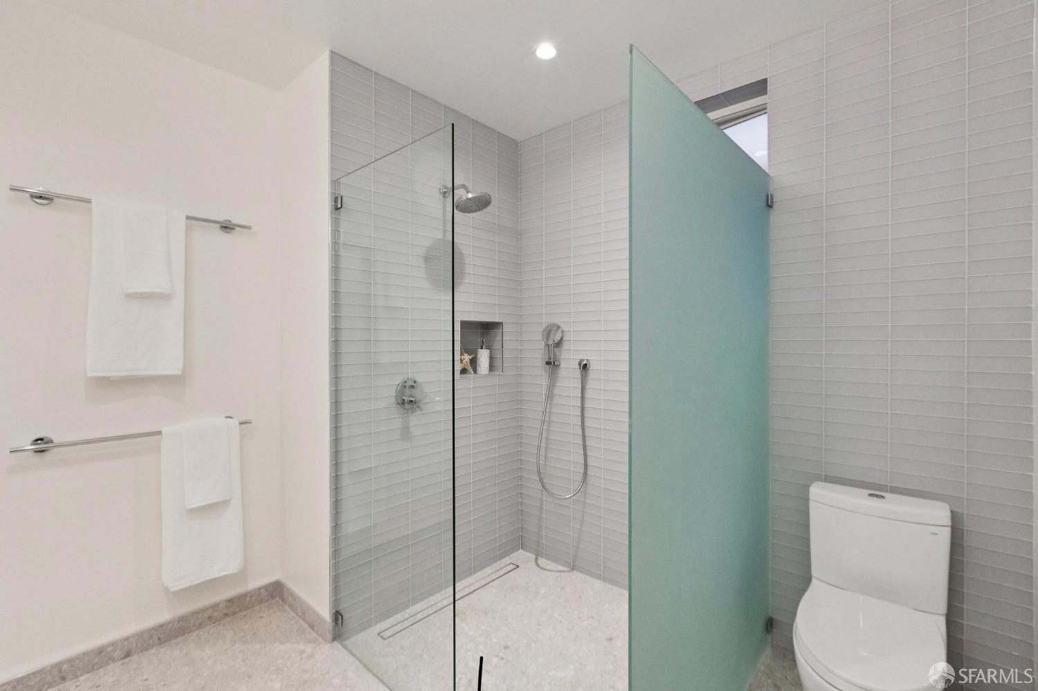 Detail Gallery Image 34 of 42 For 1830 Jackson St #I,  San Francisco,  CA 94109 - 2 Beds | 2 Baths