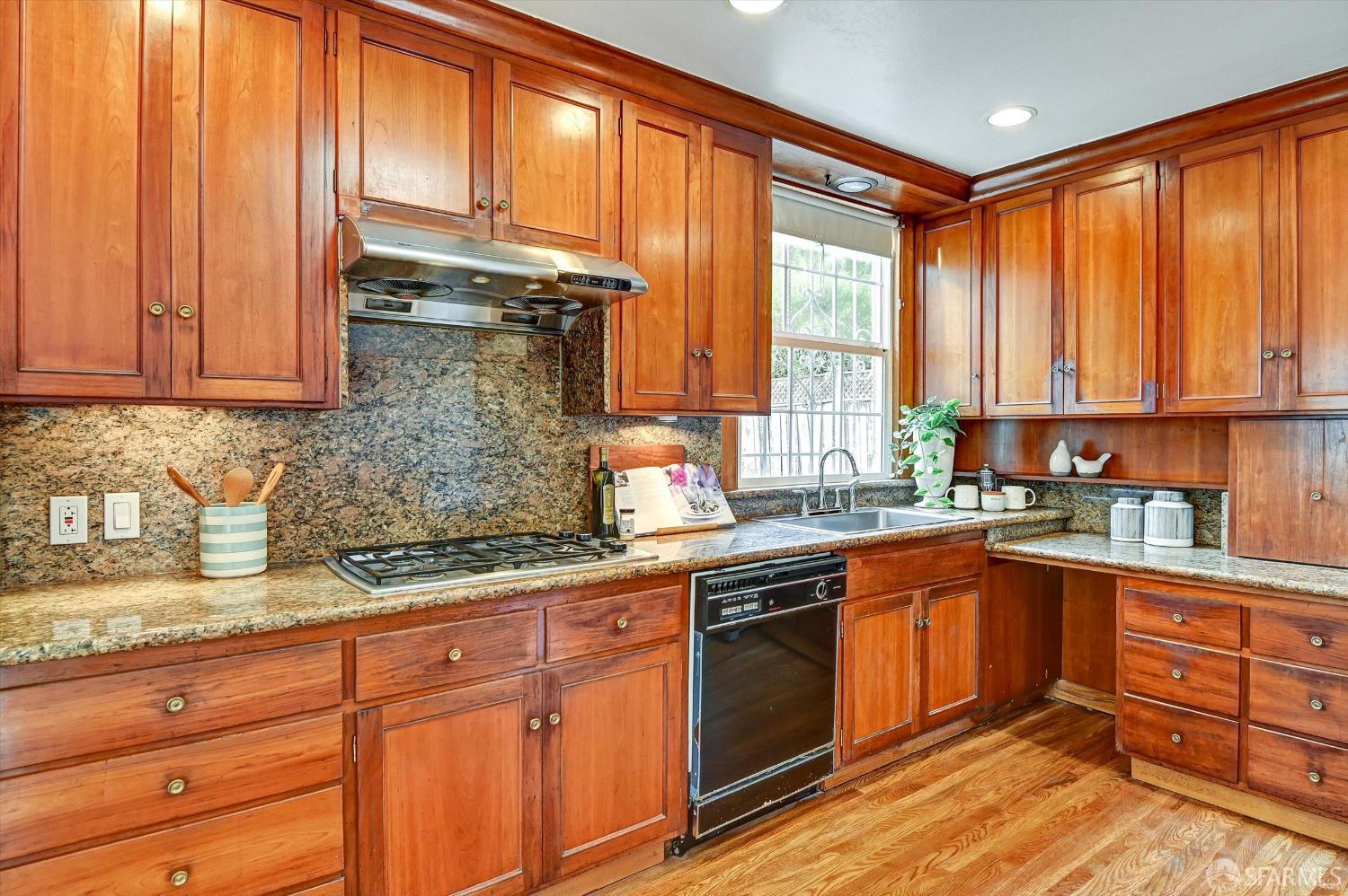 Detail Gallery Image 21 of 68 For 744 Junipero Serra Blvd, San Francisco,  CA 94127 - 4 Beds | 3 Baths