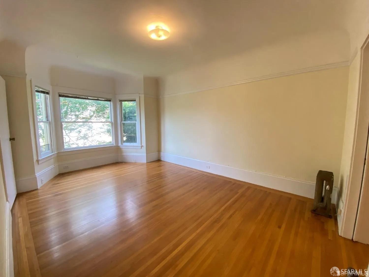 Detail Gallery Image 6 of 16 For 1650 Clay St, San Francisco,  CA 94109 - – Beds | – Baths