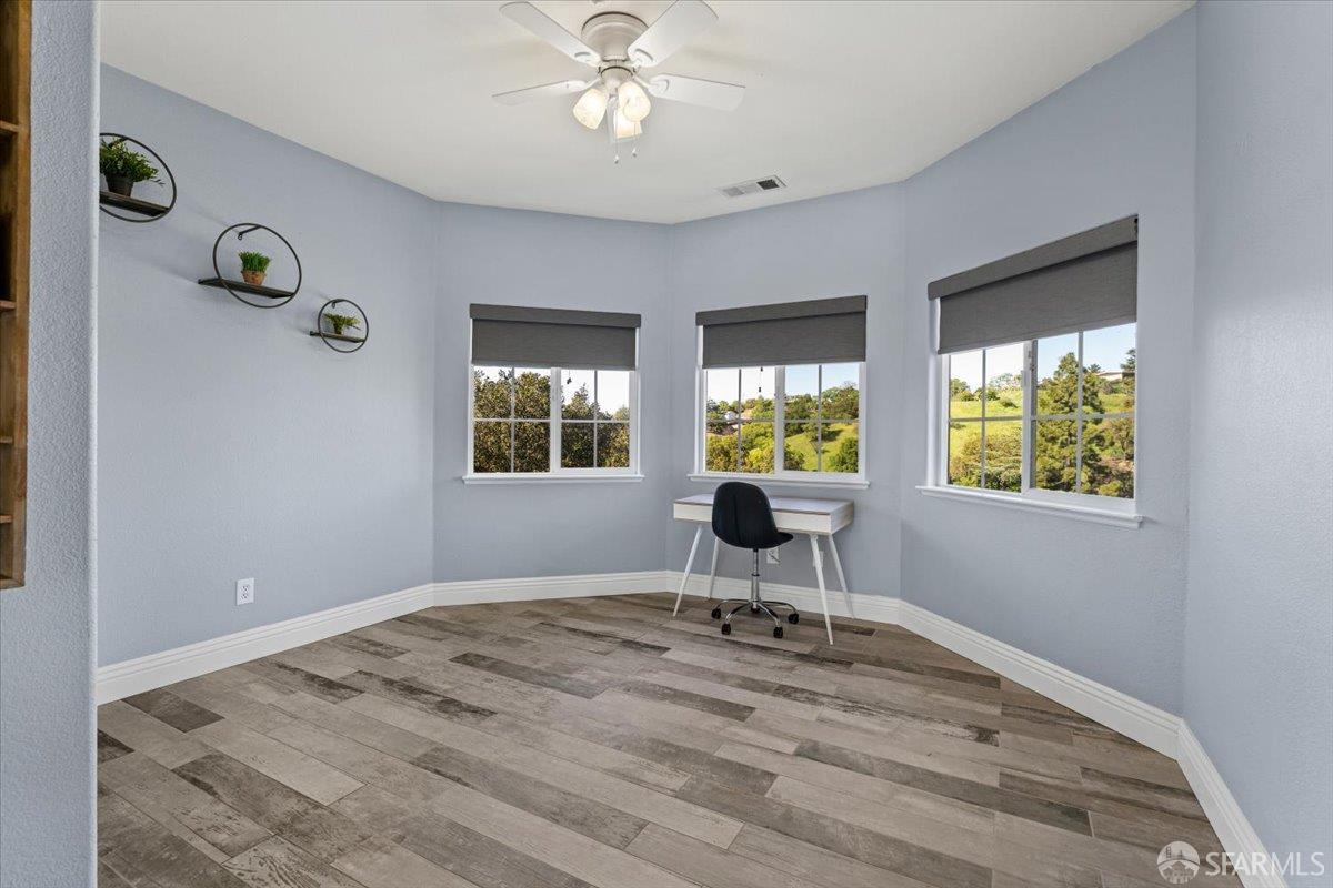 Detail Gallery Image 34 of 95 For 648 Vine Hill Way, Martinez,  CA 94553 - 4 Beds | 4/1 Baths