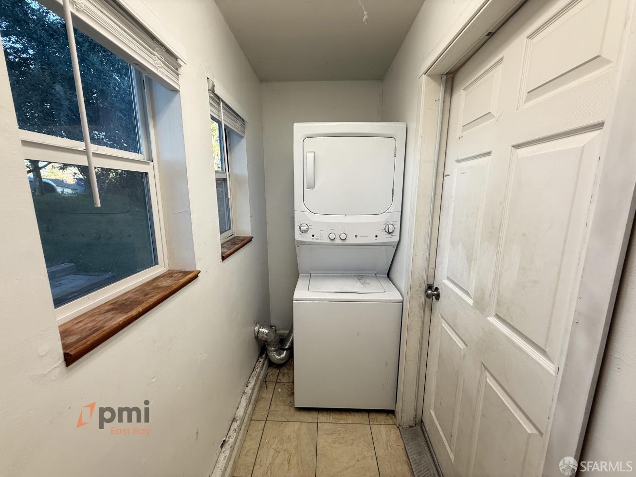 Detail Gallery Image 14 of 15 For 539 Palms Dr, Martinez,  CA 94553 - 3 Beds | 2/1 Baths