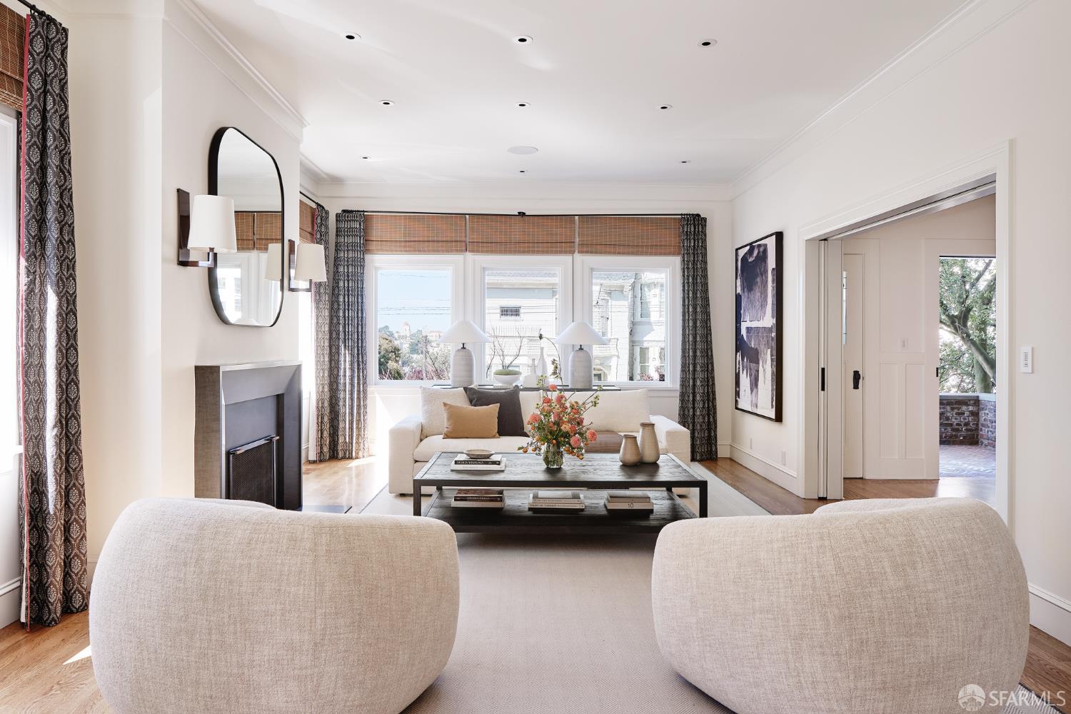 Detail Gallery Image 4 of 41 For 241 Frederick St, San Francisco,  CA 94117 - 5 Beds | 3/1 Baths