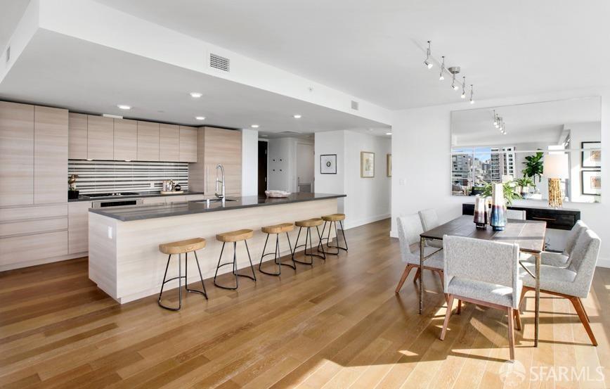 Detail Gallery Image 6 of 42 For 708 Long Bridge St #1010,  San Francisco,  CA 94158 - 2 Beds | 2 Baths