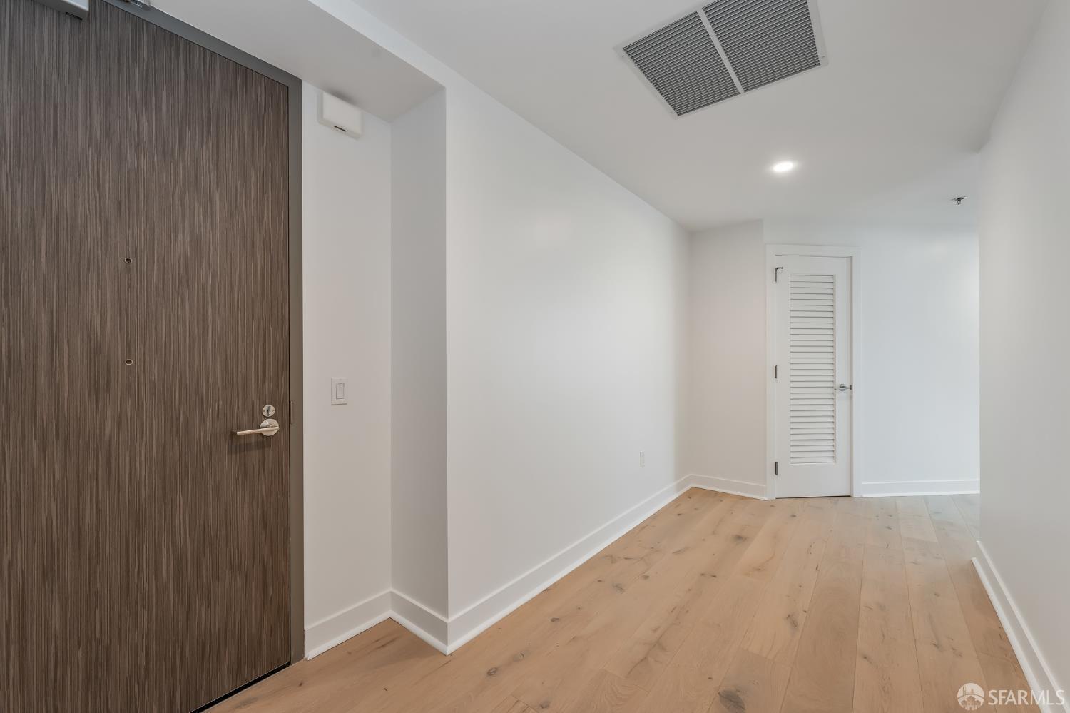 Detail Gallery Image 3 of 51 For 201 Folsom St 8a,  San Francisco,  CA 94105 - 2 Beds | 2 Baths