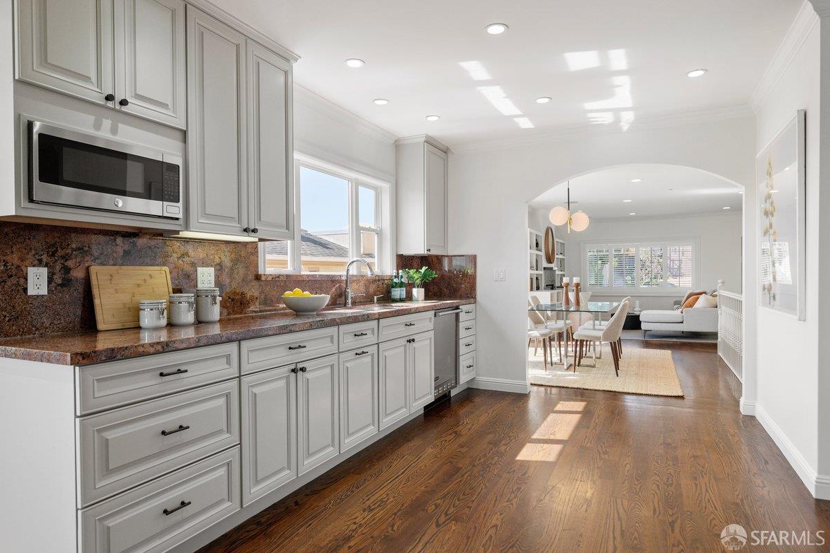 Detail Gallery Image 13 of 67 For 840 Faxon Ave, San Francisco,  CA 94112 - 4 Beds | 3/1 Baths