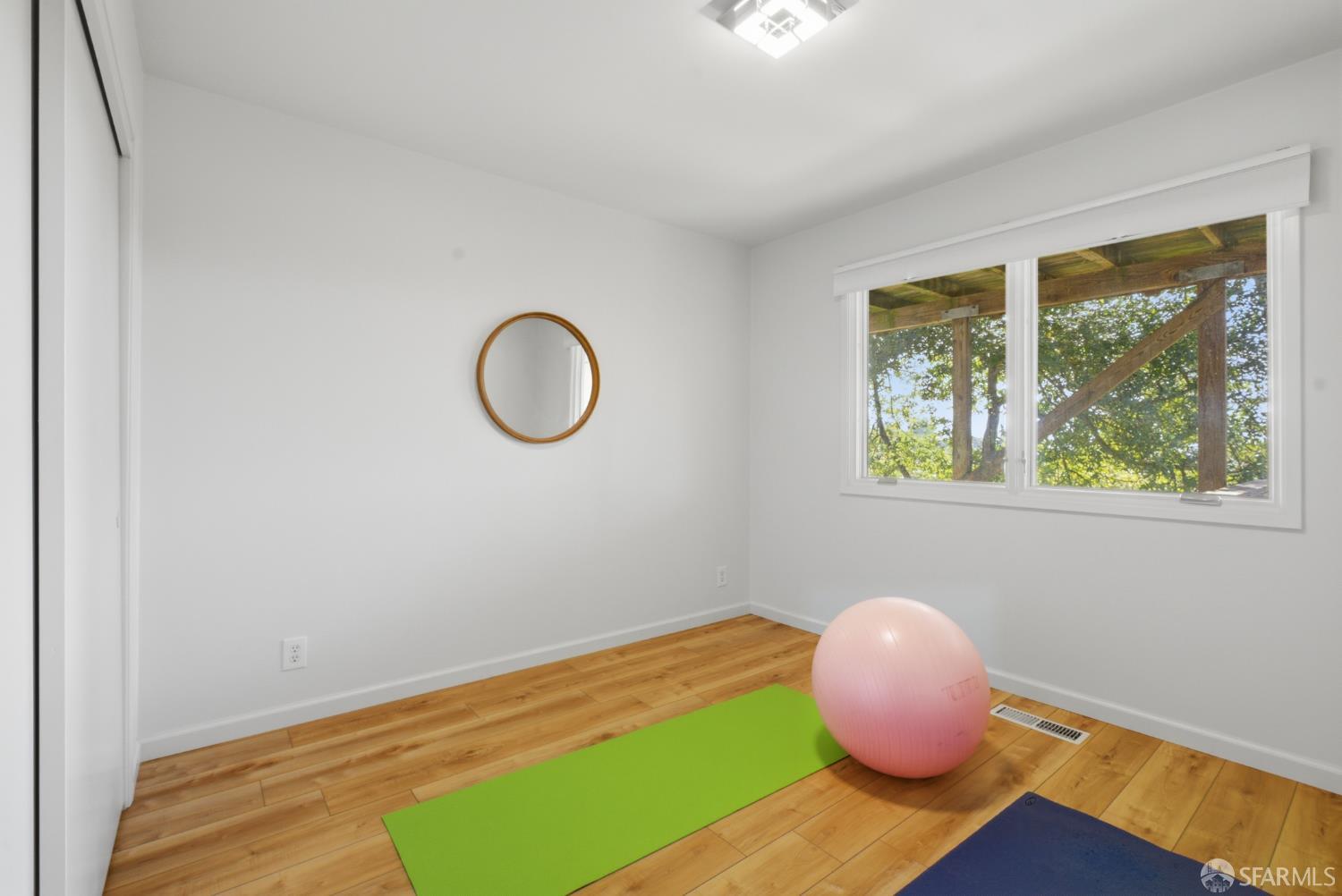 Detail Gallery Image 52 of 85 For 8440 Skyline Blvd, Oakland,  CA 94611 - 5 Beds | 3/1 Baths