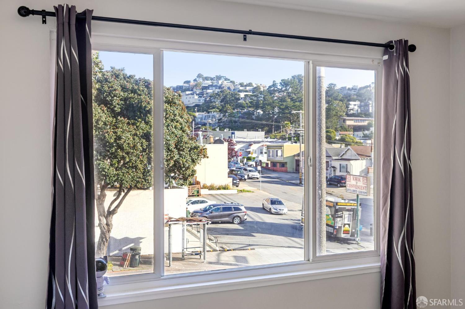 Detail Gallery Image 12 of 23 For 619 Monterey Blvd, San Francisco,  CA 94127 - – Beds | – Baths