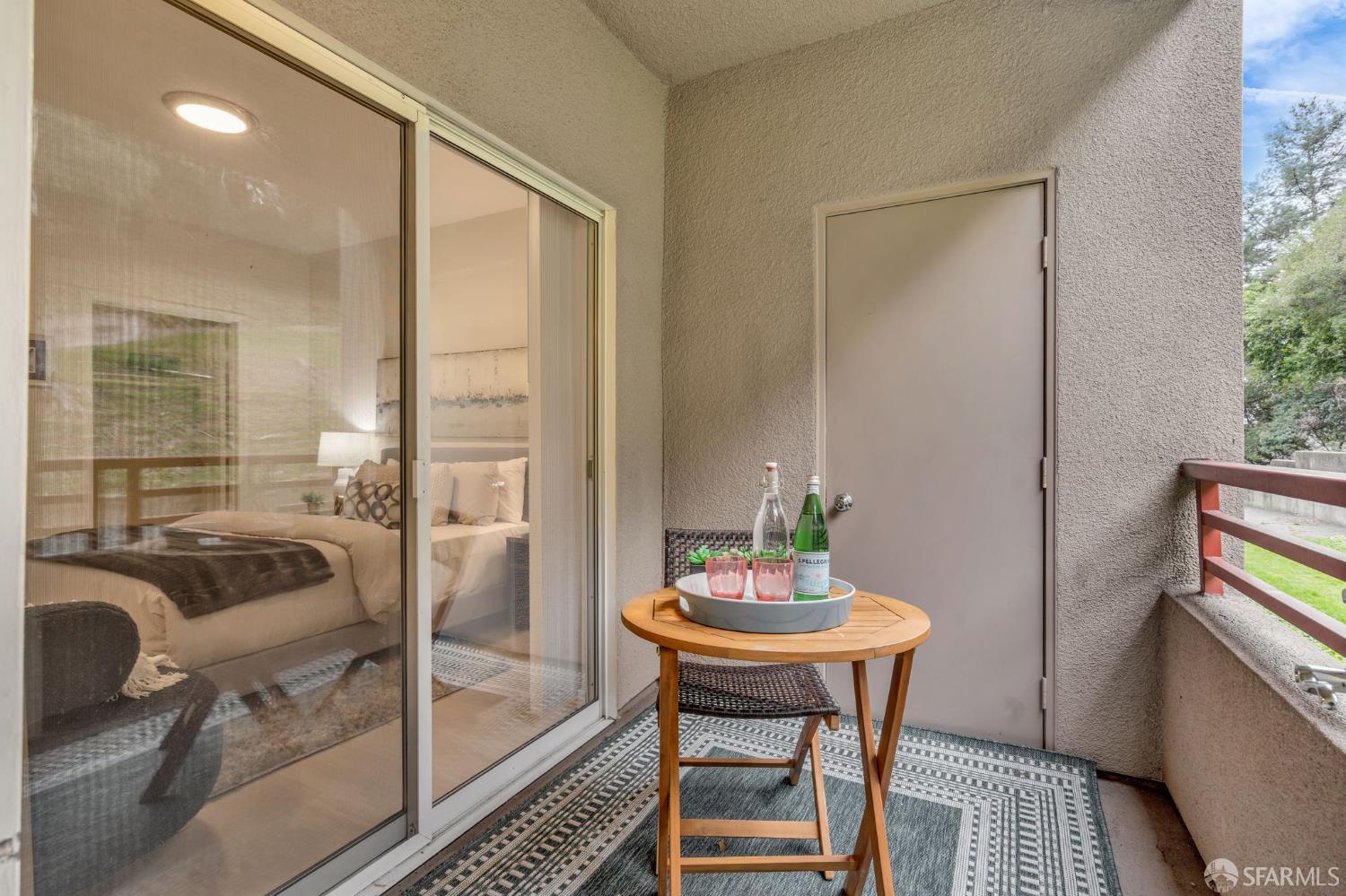 Detail Gallery Image 22 of 33 For 320 Caldecott Ln #116,  Oakland,  CA 94618 - 1 Beds | 1 Baths