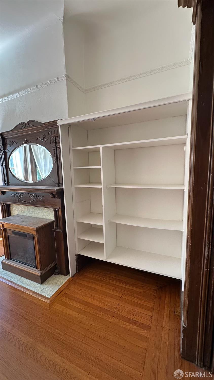 Detail Gallery Image 5 of 11 For 462 Frederick St, San Francisco,  CA 94117 - – Beds | – Baths