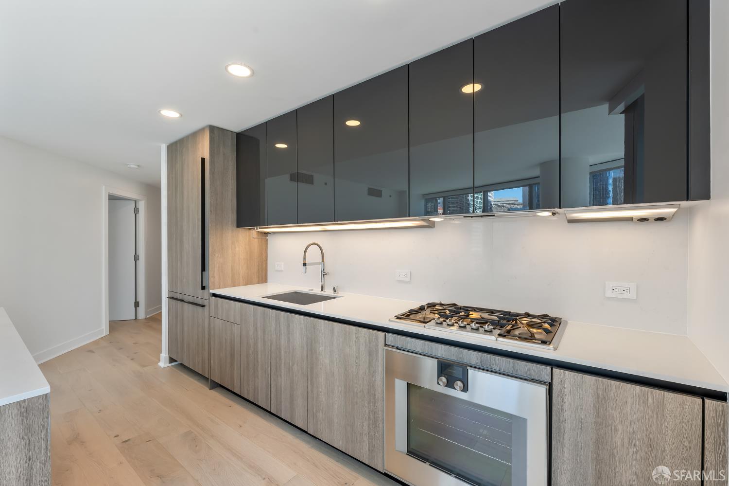 Detail Gallery Image 14 of 51 For 201 Folsom St 8a,  San Francisco,  CA 94105 - 2 Beds | 2 Baths