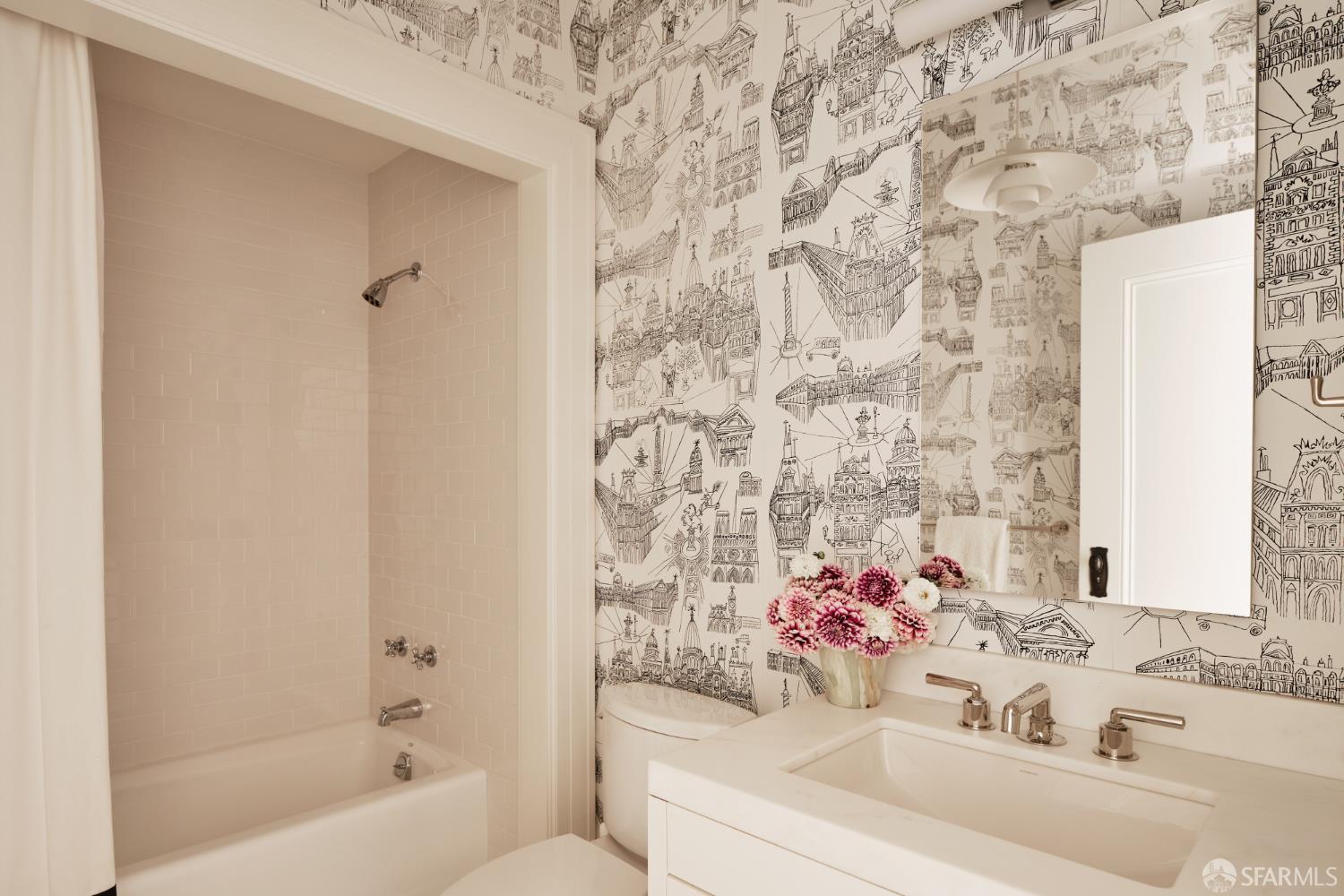 Detail Gallery Image 28 of 41 For 241 Frederick St, San Francisco,  CA 94117 - 5 Beds | 3/1 Baths