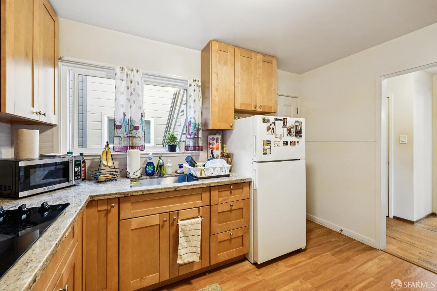 Detail Gallery Image 4 of 23 For 619 Monterey Blvd, San Francisco,  CA 94127 - – Beds | – Baths