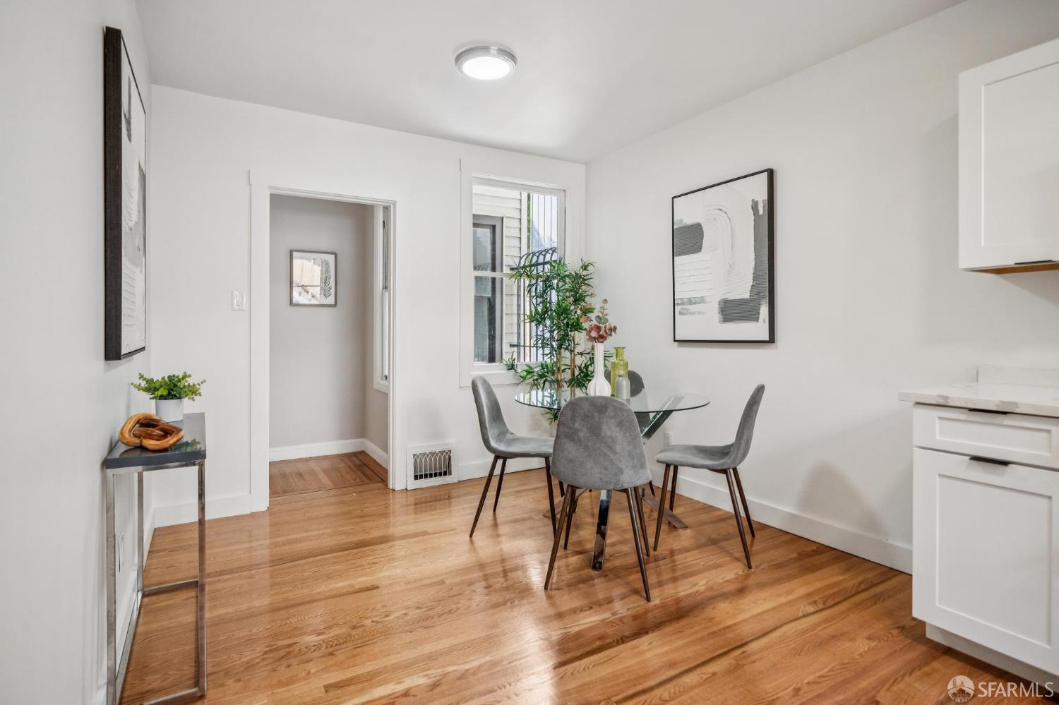 Detail Gallery Image 11 of 41 For 4090 17th St, San Francisco,  CA 94114 - 1 Beds | 1 Baths