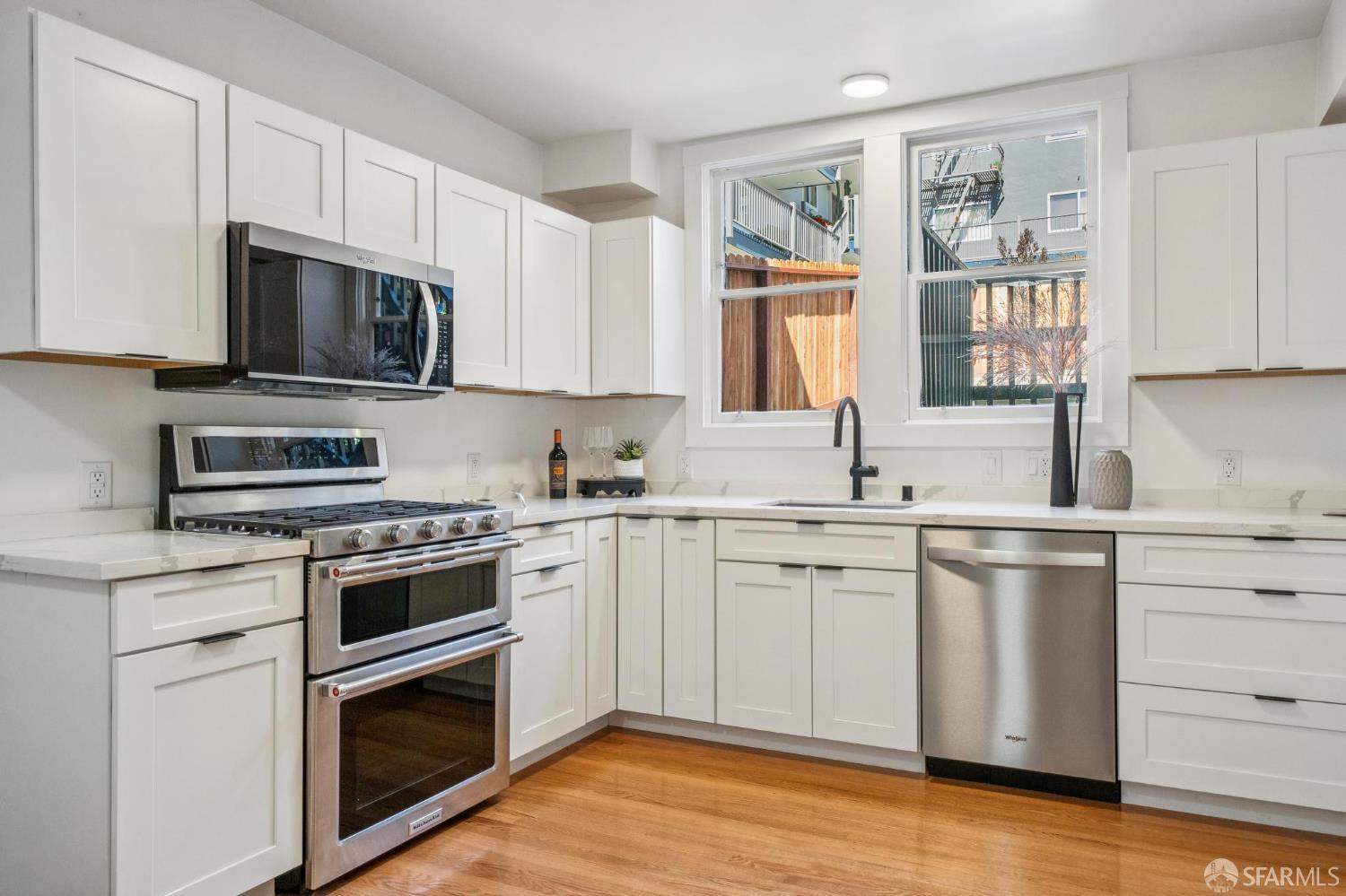 Detail Gallery Image 13 of 41 For 4090 17th St, San Francisco,  CA 94114 - 1 Beds | 1 Baths