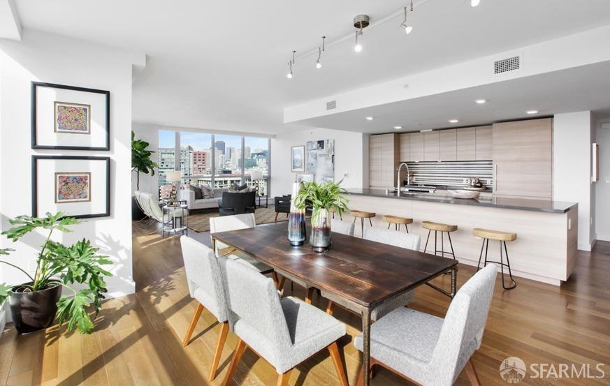 Detail Gallery Image 3 of 42 For 708 Long Bridge St #1010,  San Francisco,  CA 94158 - 2 Beds | 2 Baths