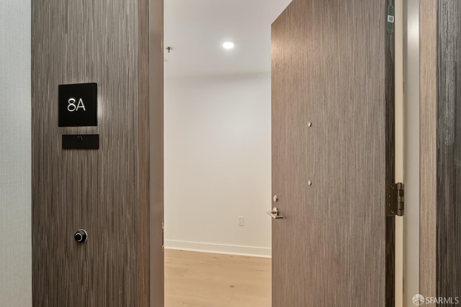 Detail Gallery Image 2 of 51 For 201 Folsom St 8a,  San Francisco,  CA 94105 - 2 Beds | 2 Baths