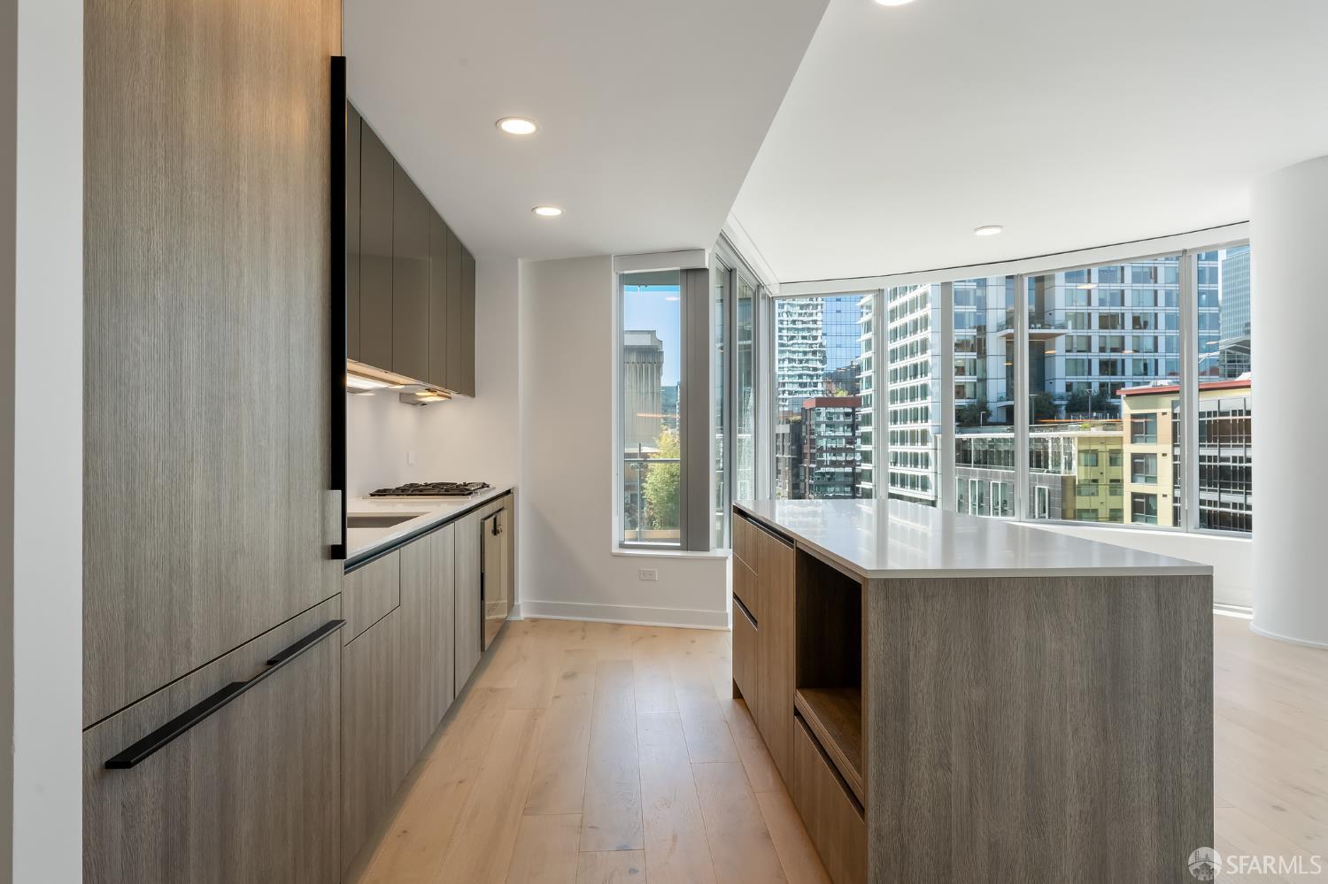 Detail Gallery Image 12 of 51 For 201 Folsom St 8a,  San Francisco,  CA 94105 - 2 Beds | 2 Baths