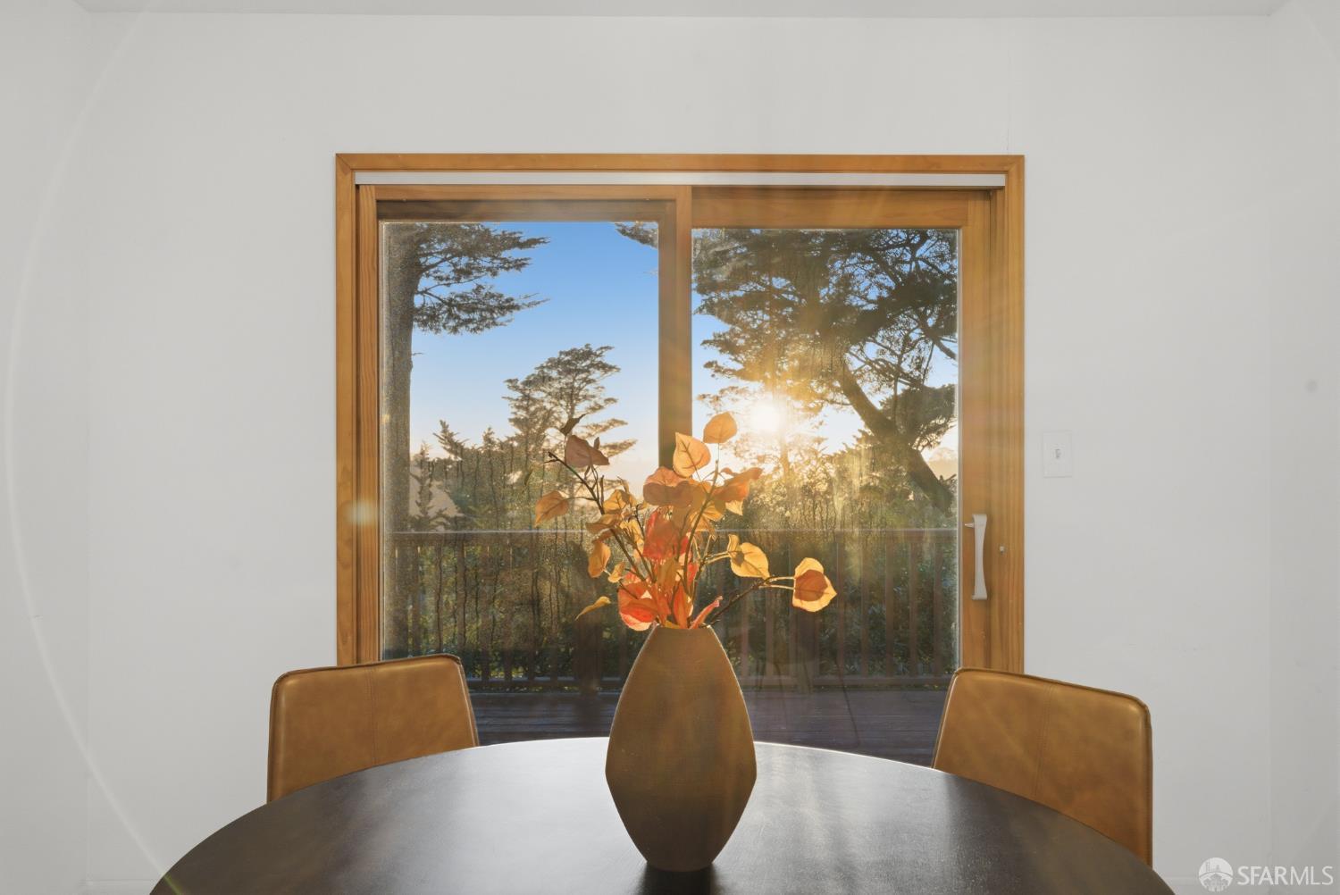 Detail Gallery Image 20 of 85 For 8440 Skyline Blvd, Oakland,  CA 94611 - 5 Beds | 3/1 Baths