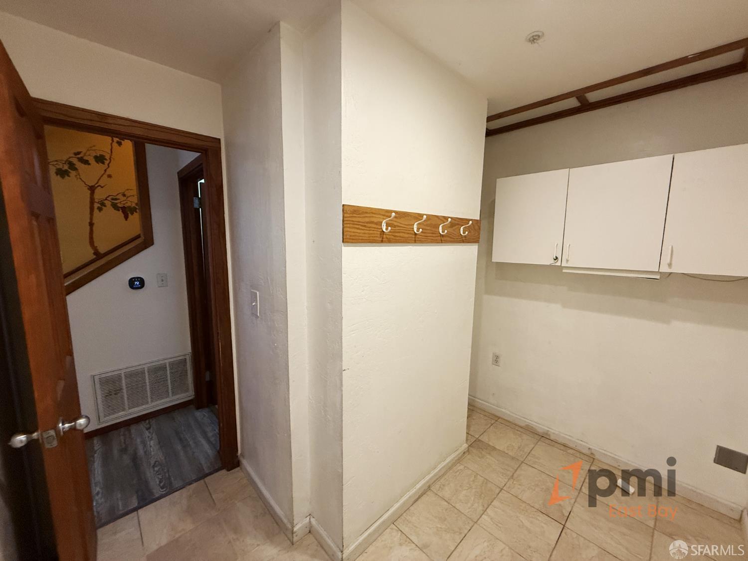 Detail Gallery Image 3 of 15 For 539 Palms Dr, Martinez,  CA 94553 - 3 Beds | 2/1 Baths