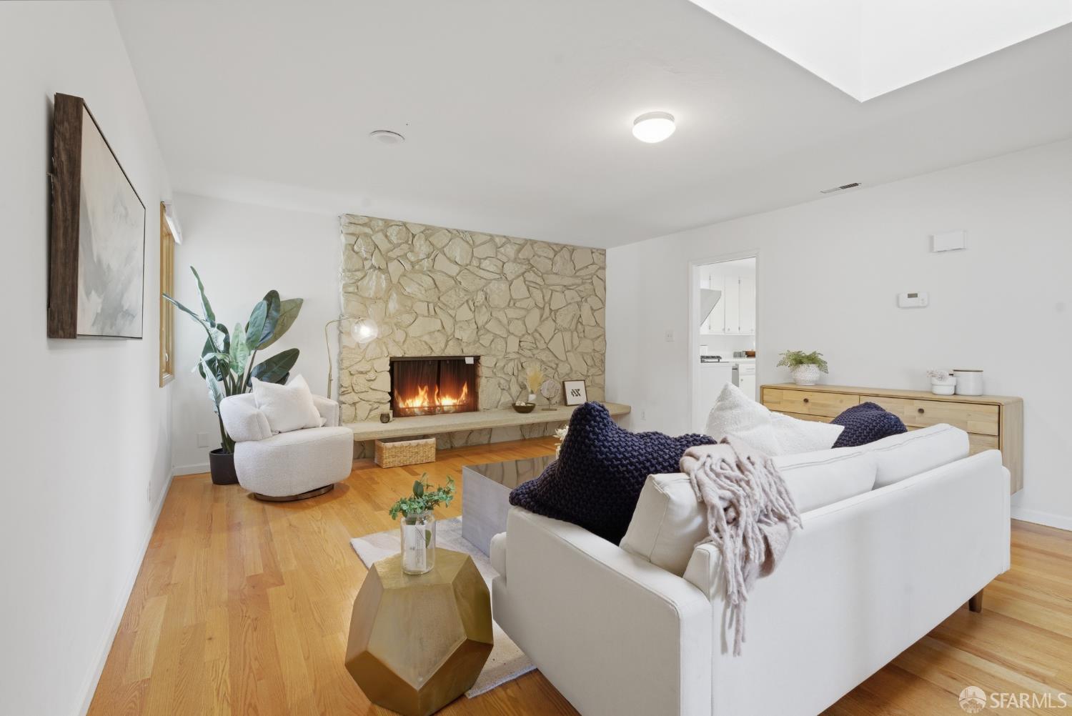 Detail Gallery Image 38 of 85 For 8440 Skyline Blvd, Oakland,  CA 94611 - 5 Beds | 3/1 Baths