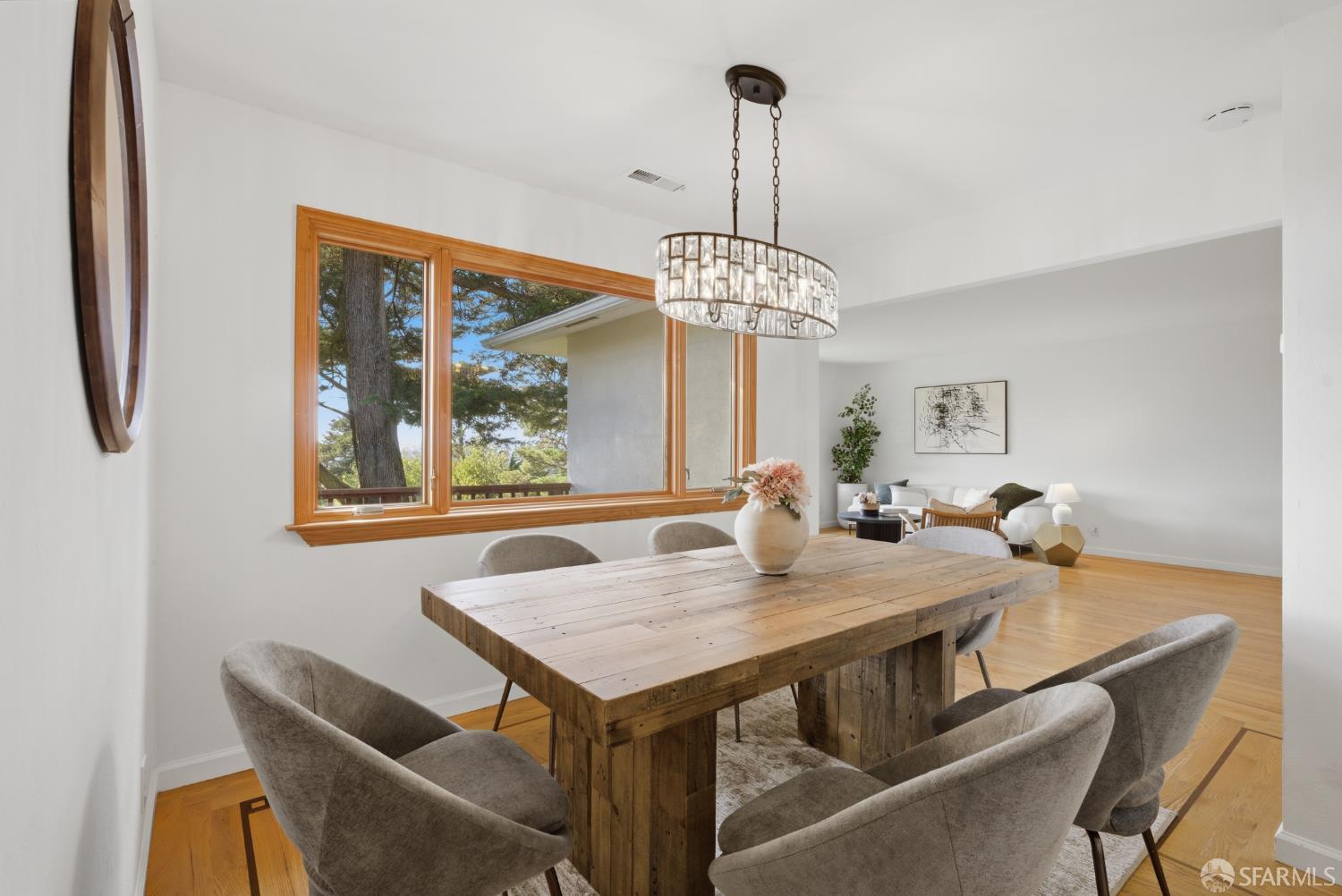 Detail Gallery Image 16 of 85 For 8440 Skyline Blvd, Oakland,  CA 94611 - 5 Beds | 3/1 Baths