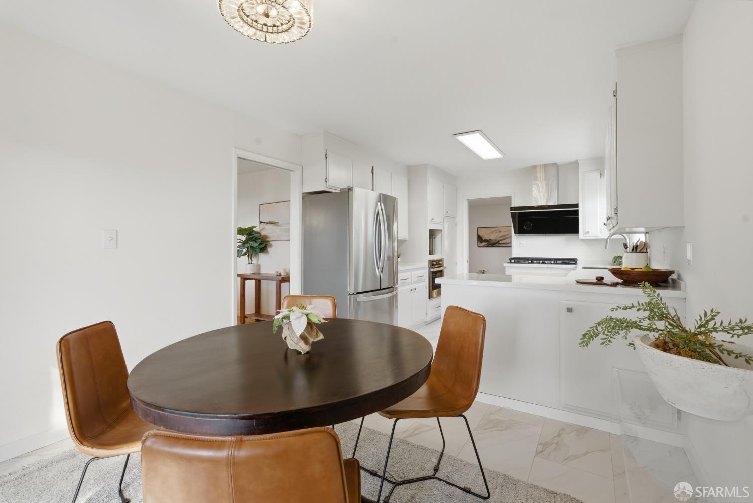 Detail Gallery Image 30 of 85 For 8440 Skyline Blvd, Oakland,  CA 94611 - 5 Beds | 3/1 Baths