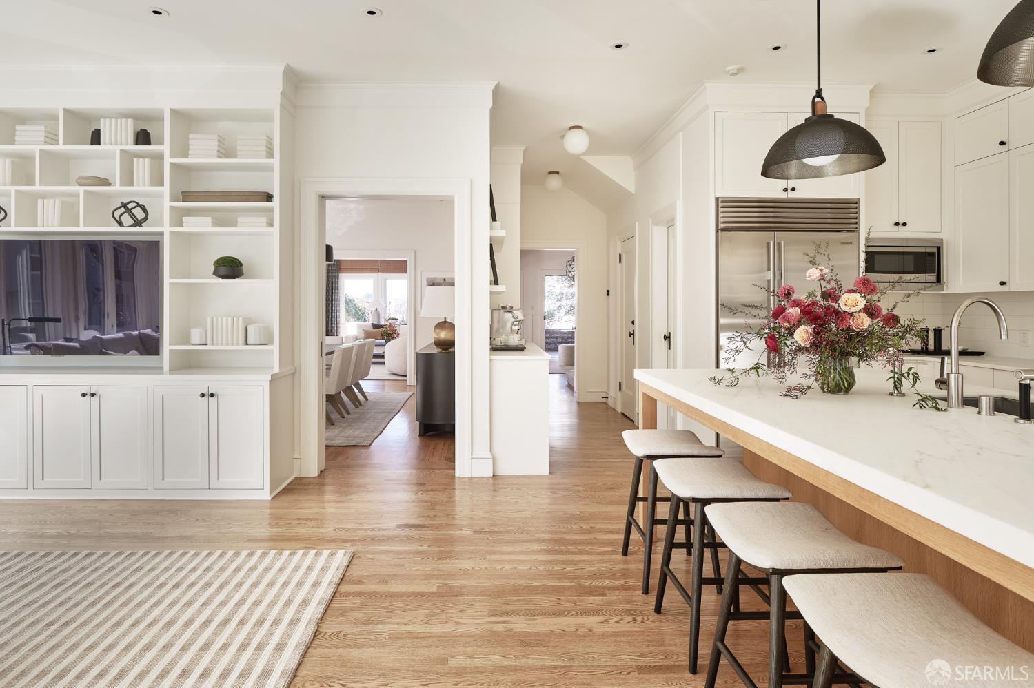 Detail Gallery Image 13 of 41 For 241 Frederick St, San Francisco,  CA 94117 - 5 Beds | 3/1 Baths