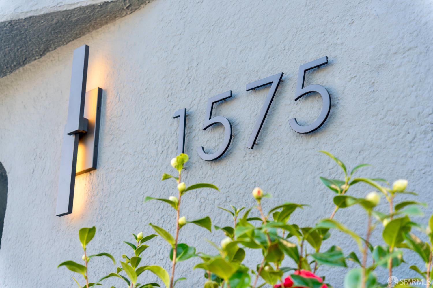 Detail Gallery Image 5 of 89 For 1575 43rd Ave, San Francisco,  CA 94122 - 3 Beds | 3 Baths