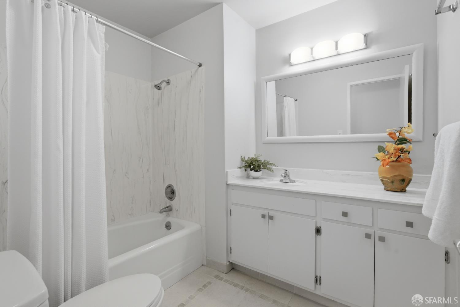 Detail Gallery Image 59 of 85 For 8440 Skyline Blvd, Oakland,  CA 94611 - 5 Beds | 3/1 Baths