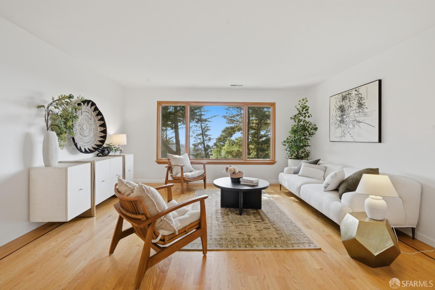 Detail Gallery Image 7 of 85 For 8440 Skyline Blvd, Oakland,  CA 94611 - 5 Beds | 3/1 Baths