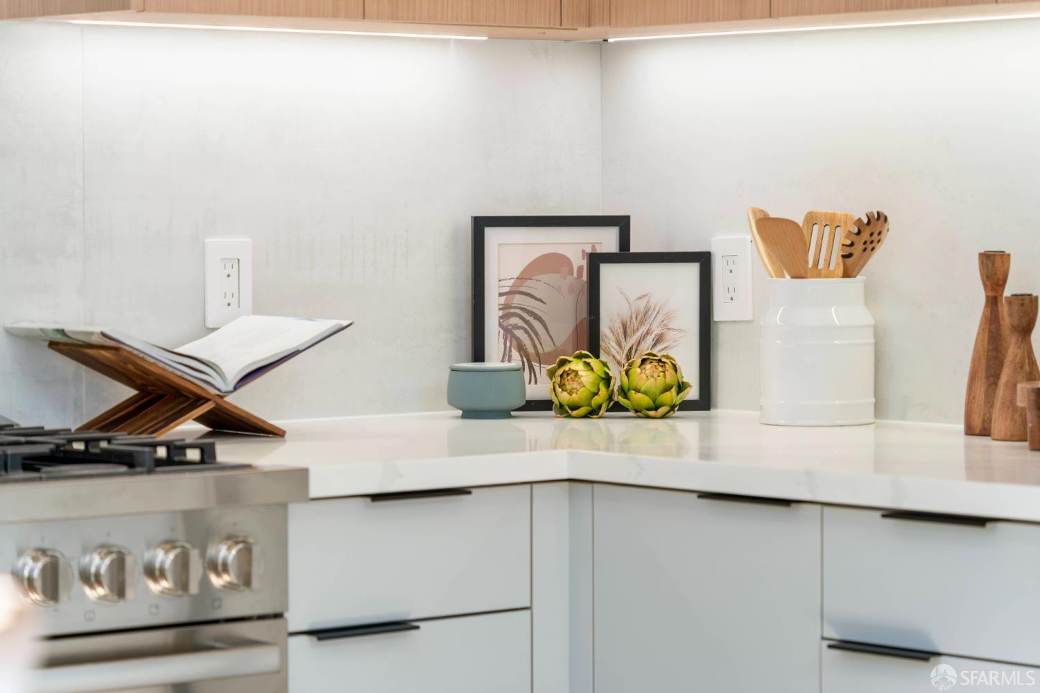 Detail Gallery Image 31 of 89 For 1575 43rd Ave, San Francisco,  CA 94122 - 3 Beds | 3 Baths