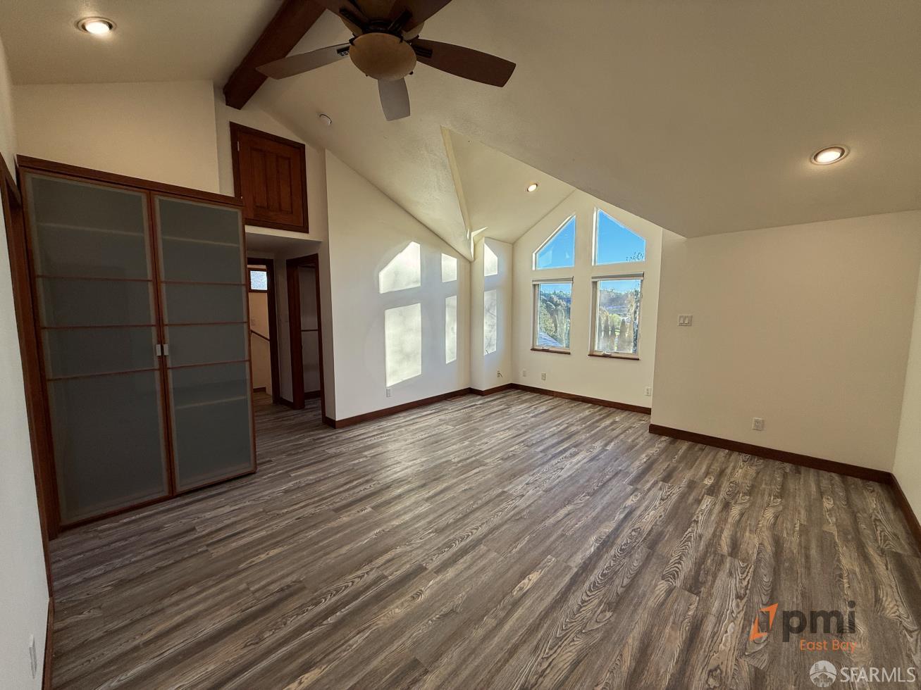 Detail Gallery Image 9 of 15 For 539 Palms Dr, Martinez,  CA 94553 - 3 Beds | 2/1 Baths