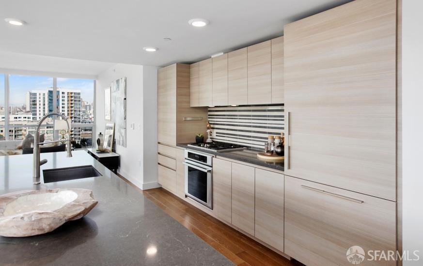 Detail Gallery Image 7 of 42 For 708 Long Bridge St #1010,  San Francisco,  CA 94158 - 2 Beds | 2 Baths