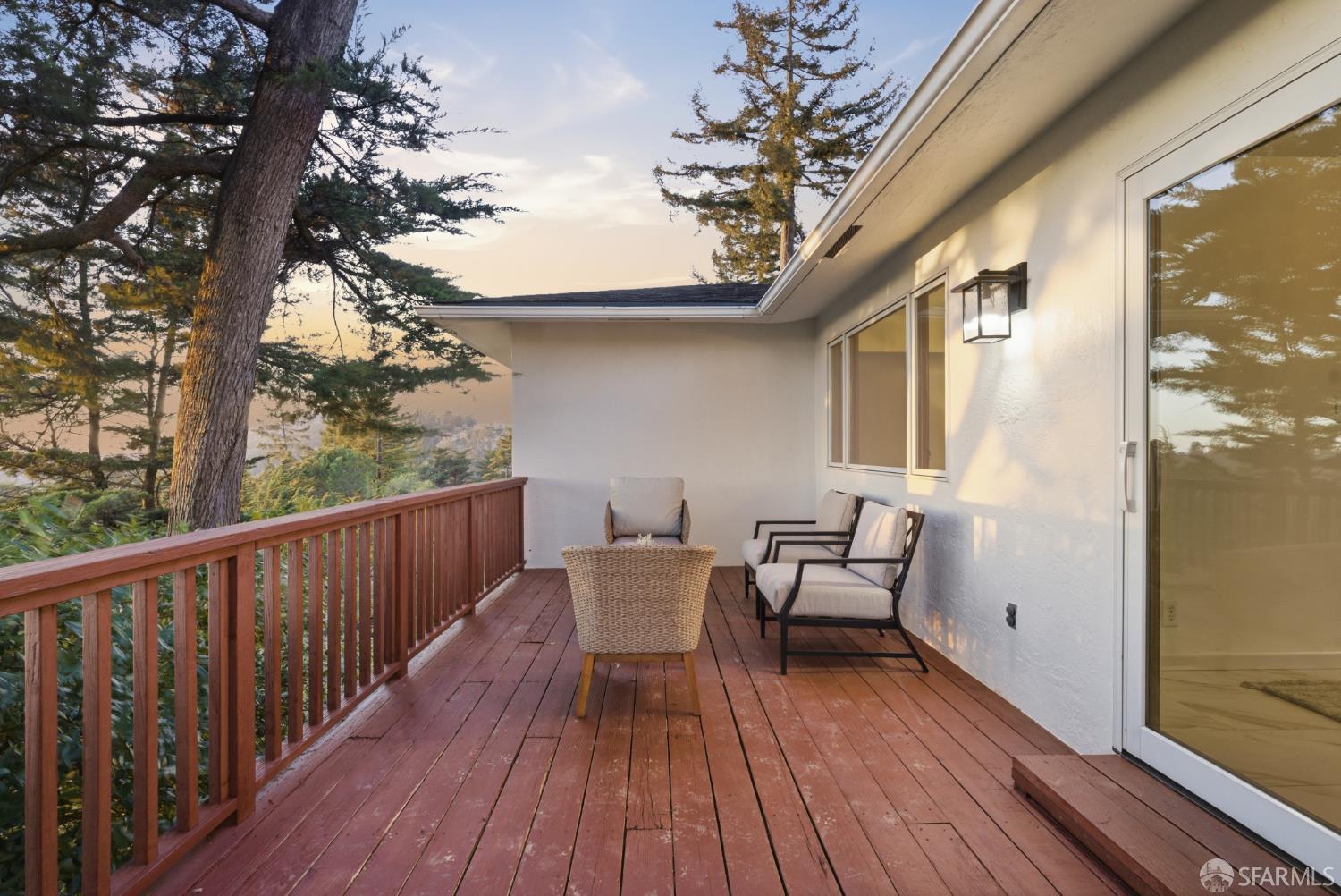 Detail Gallery Image 28 of 85 For 8440 Skyline Blvd, Oakland,  CA 94611 - 5 Beds | 3/1 Baths