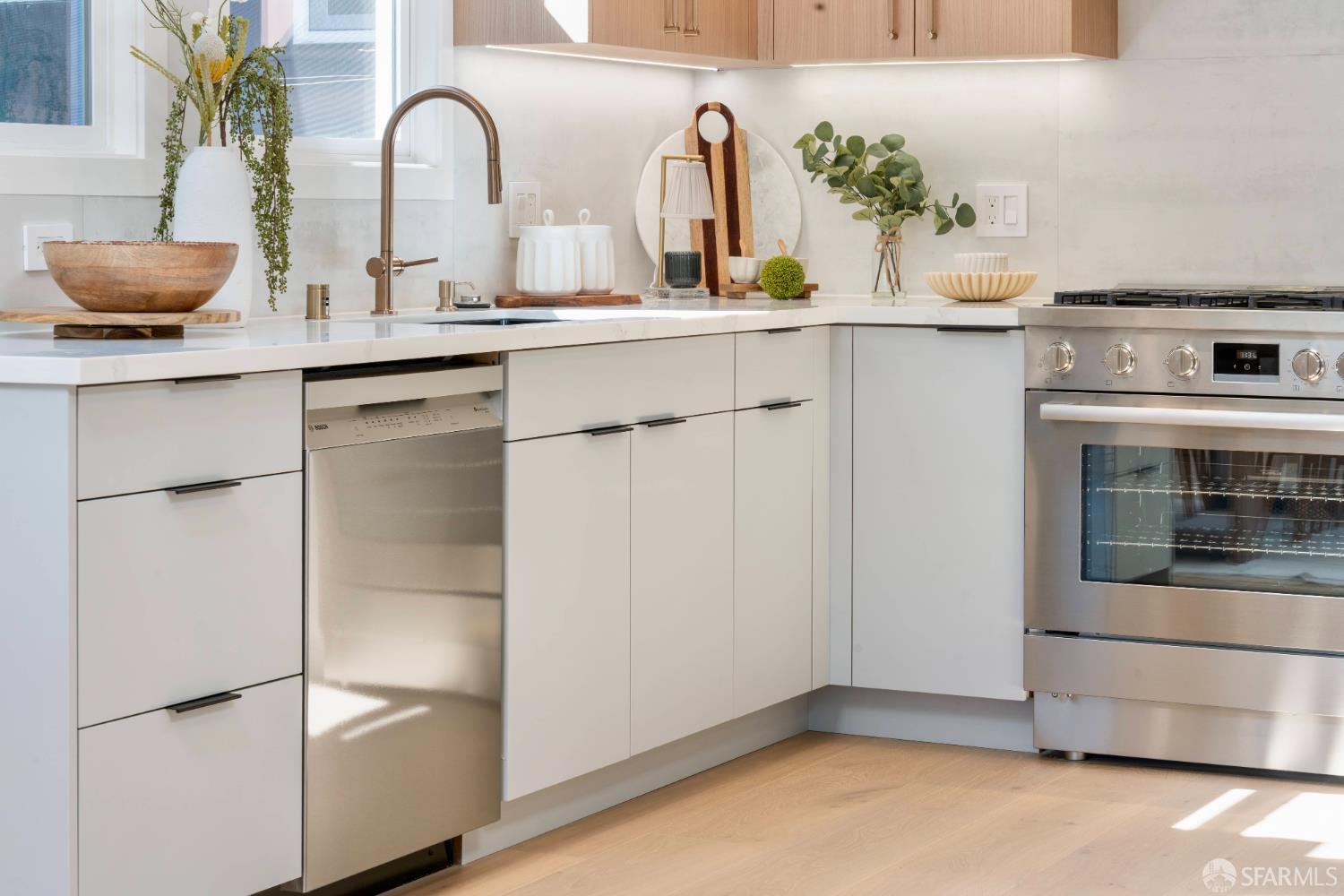 Detail Gallery Image 27 of 89 For 1575 43rd Ave, San Francisco,  CA 94122 - 3 Beds | 3 Baths