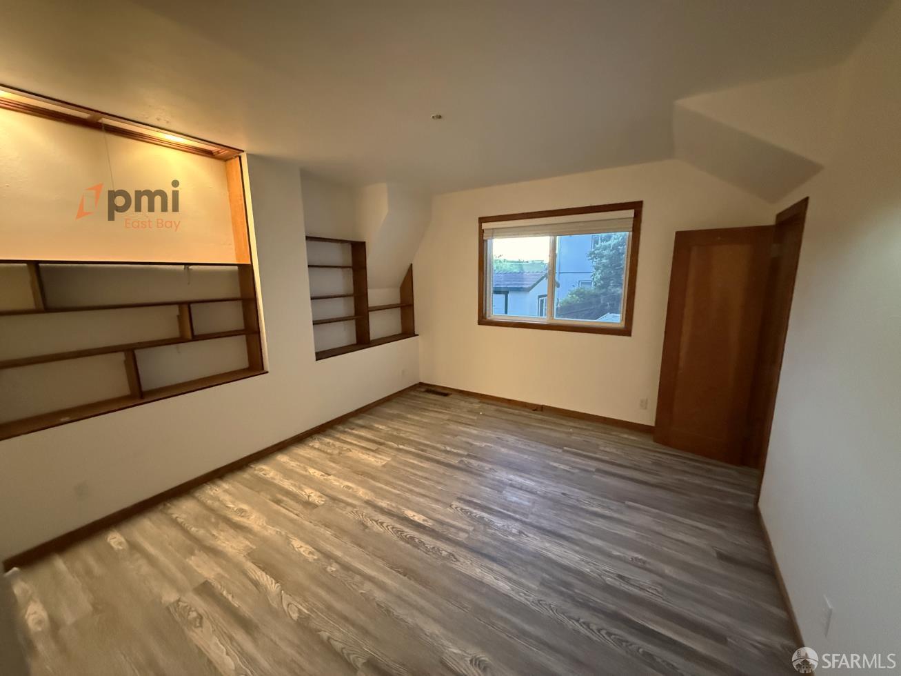 Detail Gallery Image 5 of 15 For 539 Palms Dr, Martinez,  CA 94553 - 3 Beds | 2/1 Baths