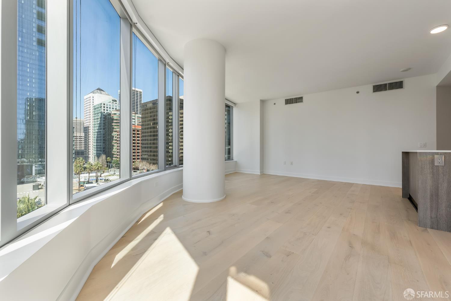 Detail Gallery Image 8 of 51 For 201 Folsom St 8a,  San Francisco,  CA 94105 - 2 Beds | 2 Baths