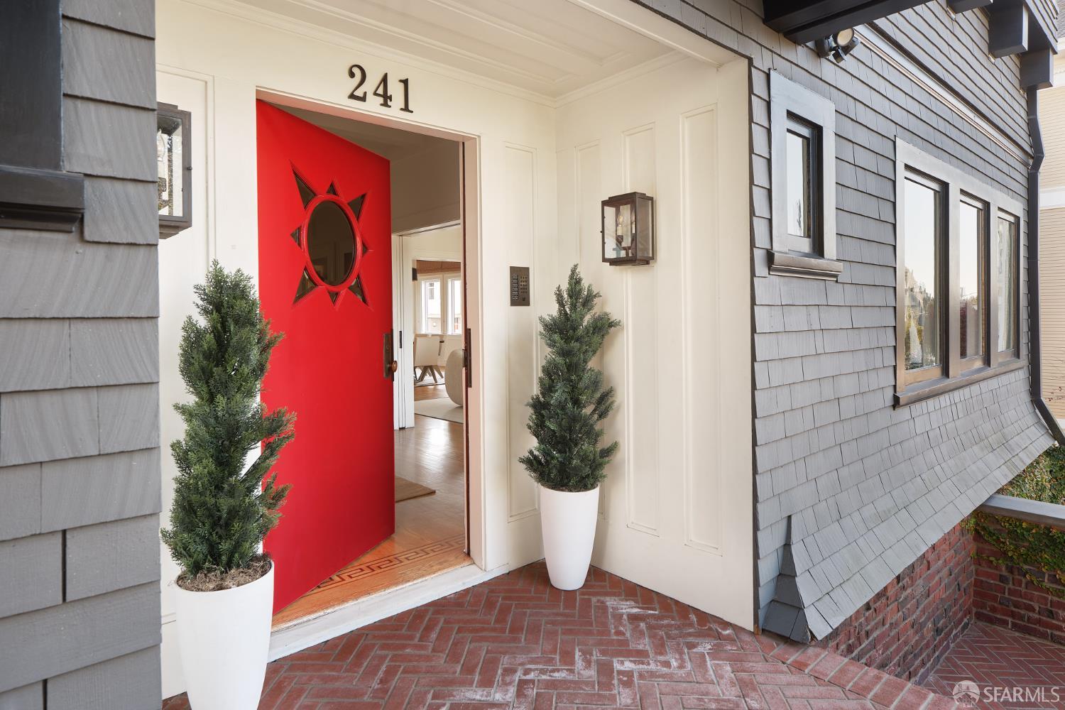 Detail Gallery Image 37 of 41 For 241 Frederick St, San Francisco,  CA 94117 - 5 Beds | 3/1 Baths