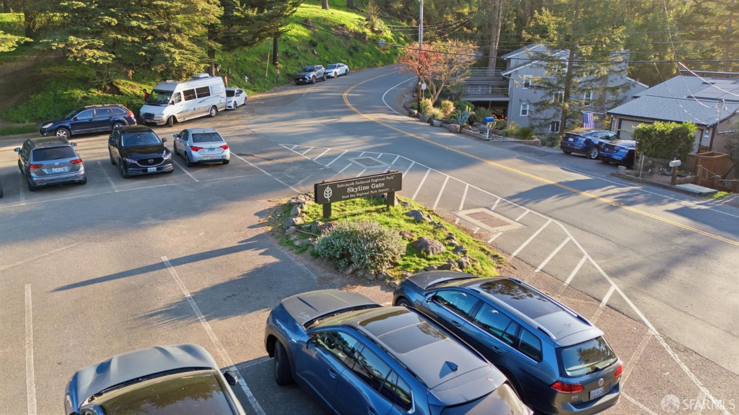 Detail Gallery Image 79 of 85 For 8440 Skyline Blvd, Oakland,  CA 94611 - 5 Beds | 3/1 Baths