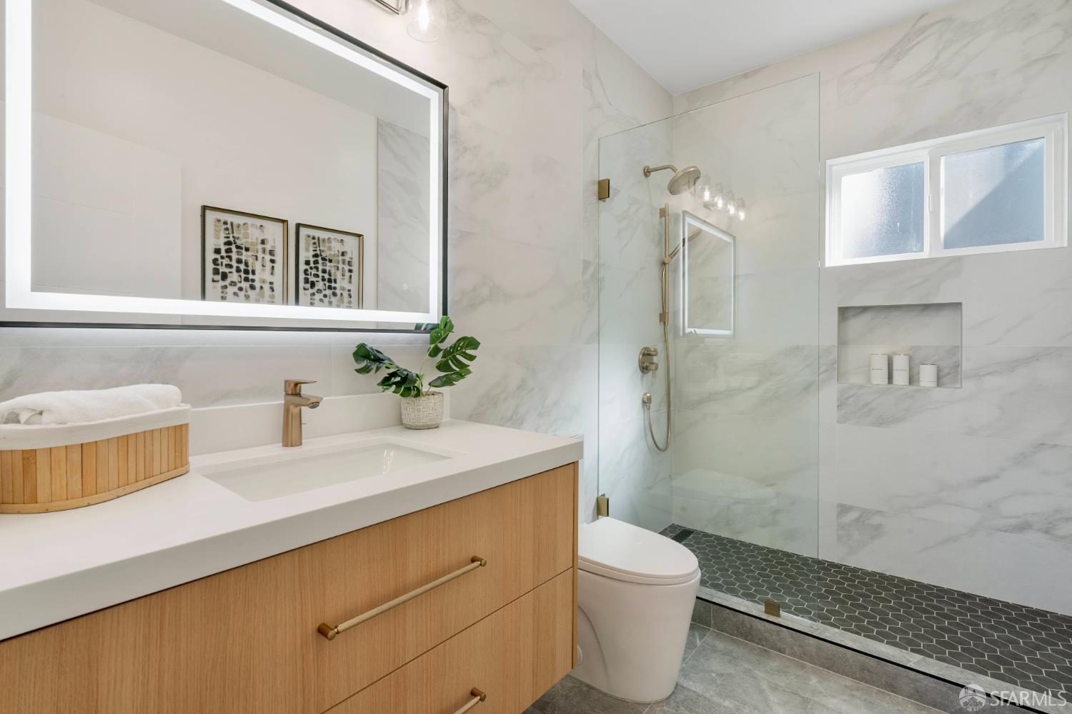 Detail Gallery Image 40 of 89 For 1575 43rd Ave, San Francisco,  CA 94122 - 3 Beds | 3 Baths