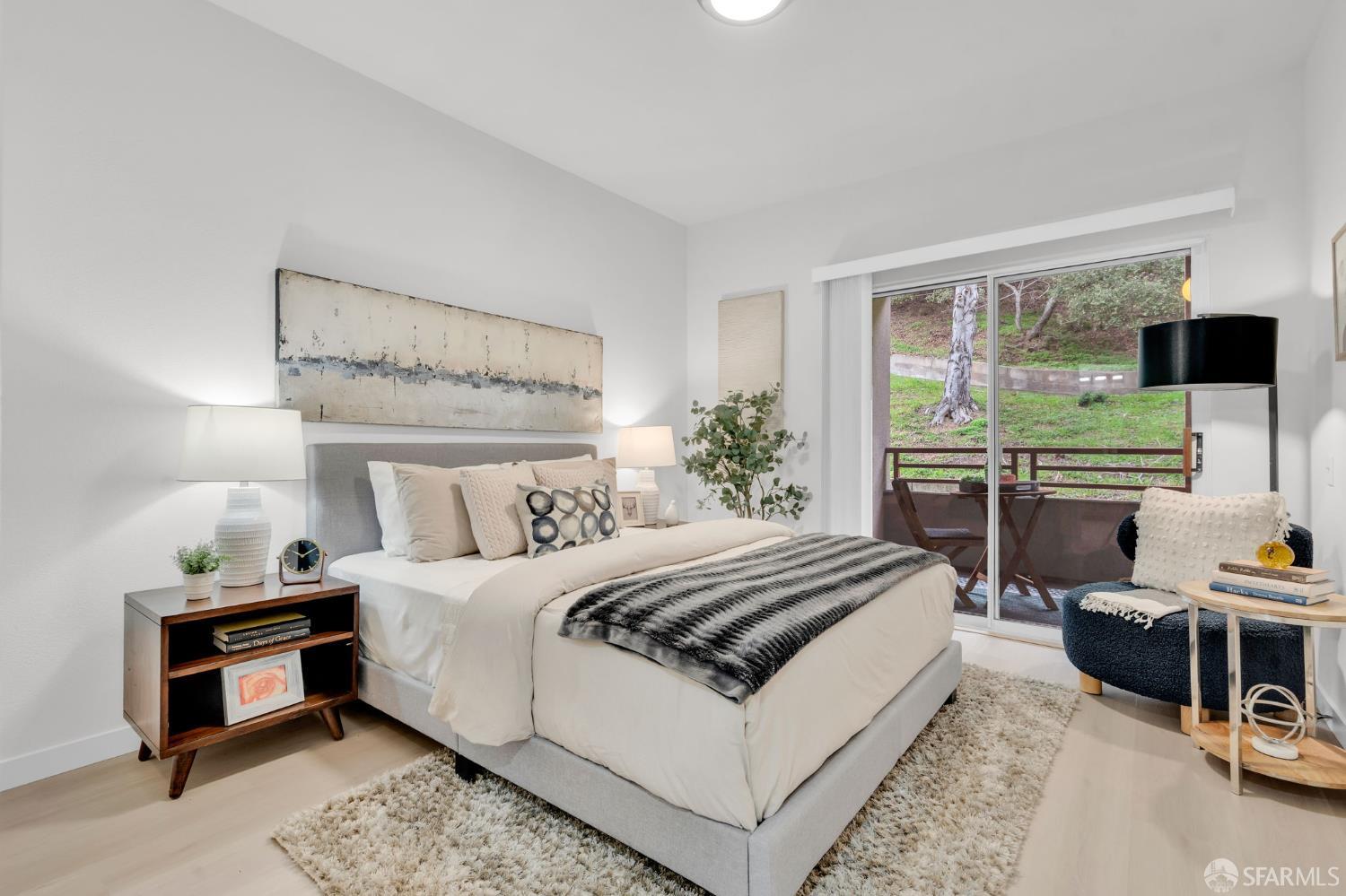 Detail Gallery Image 15 of 33 For 320 Caldecott Ln #116,  Oakland,  CA 94618 - 1 Beds | 1 Baths