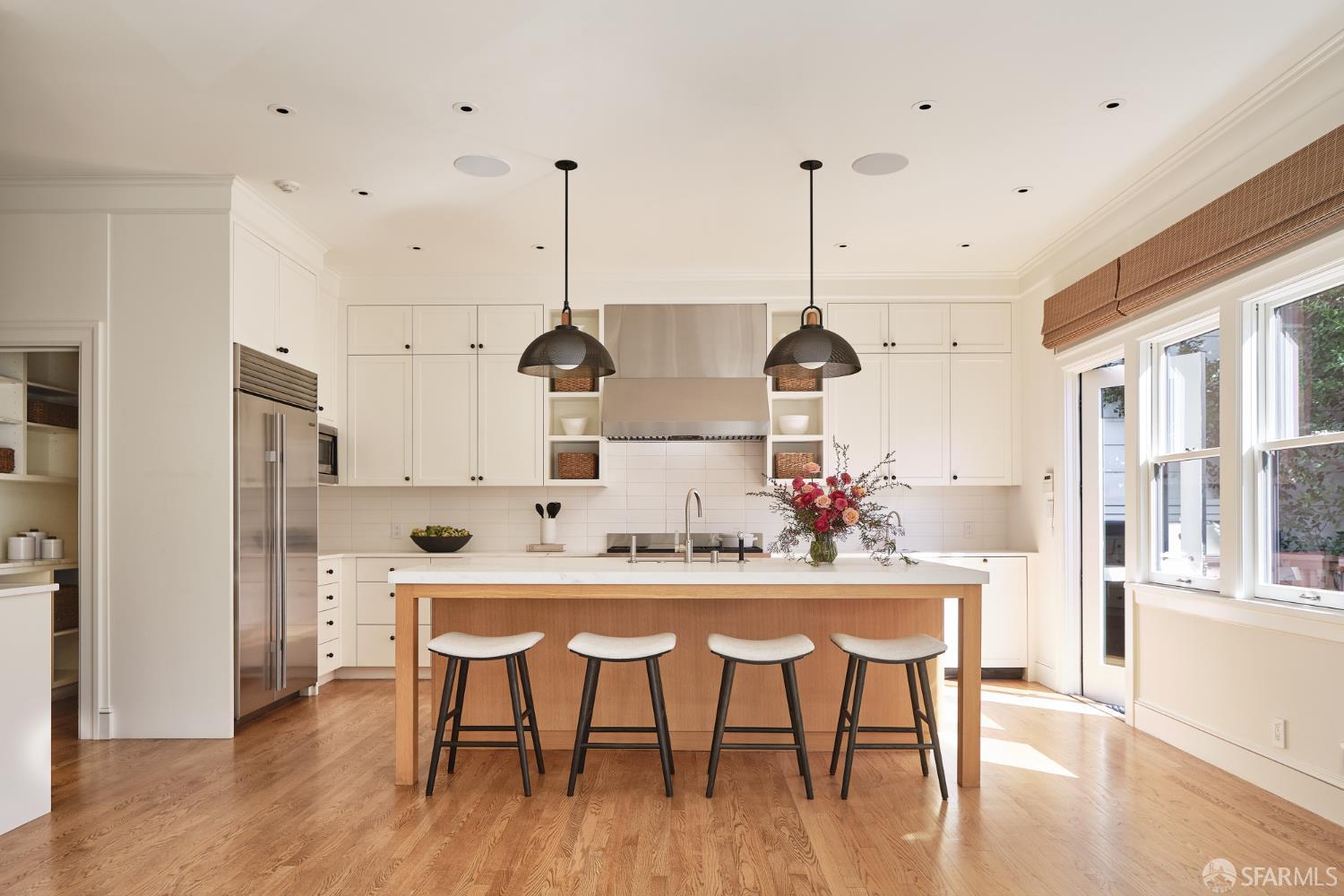 Detail Gallery Image 7 of 41 For 241 Frederick St, San Francisco,  CA 94117 - 5 Beds | 3/1 Baths