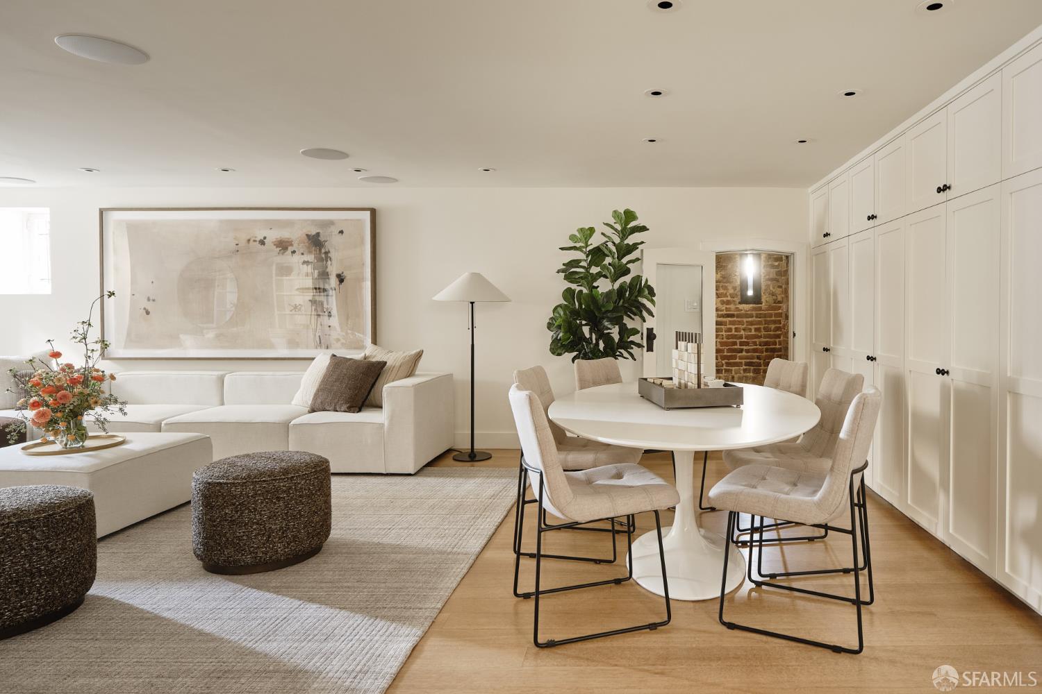 Detail Gallery Image 32 of 41 For 241 Frederick St, San Francisco,  CA 94117 - 5 Beds | 3/1 Baths