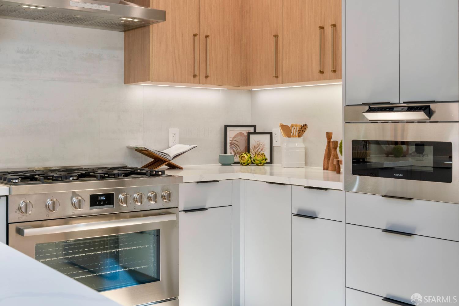 Detail Gallery Image 28 of 89 For 1575 43rd Ave, San Francisco,  CA 94122 - 3 Beds | 3 Baths