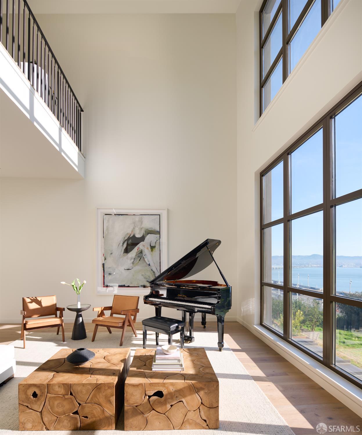 Detail Gallery Image 5 of 51 For 38 Meadow Dr #5,  San Francisco,  CA 94130 - 2 Beds | 2/1 Baths